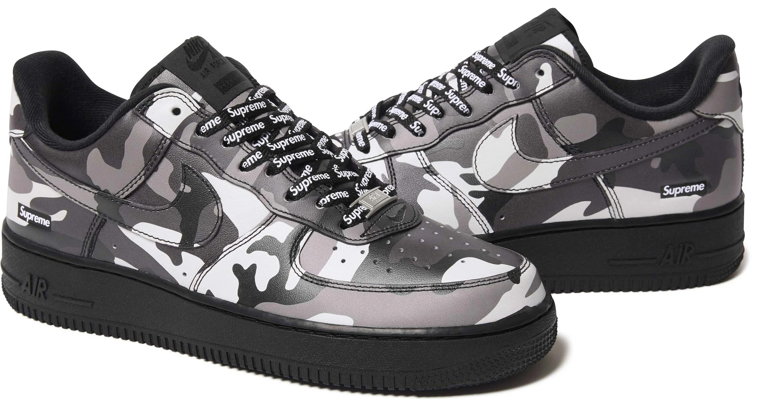 Supreme®/Nike® Air Force 1 Low view 2